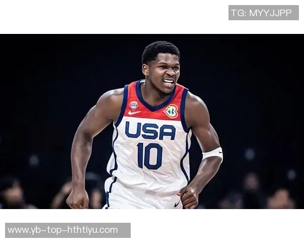 爱德华兹半场表现亮眼11投5中贡献14分1篮板1助攻1盖帽